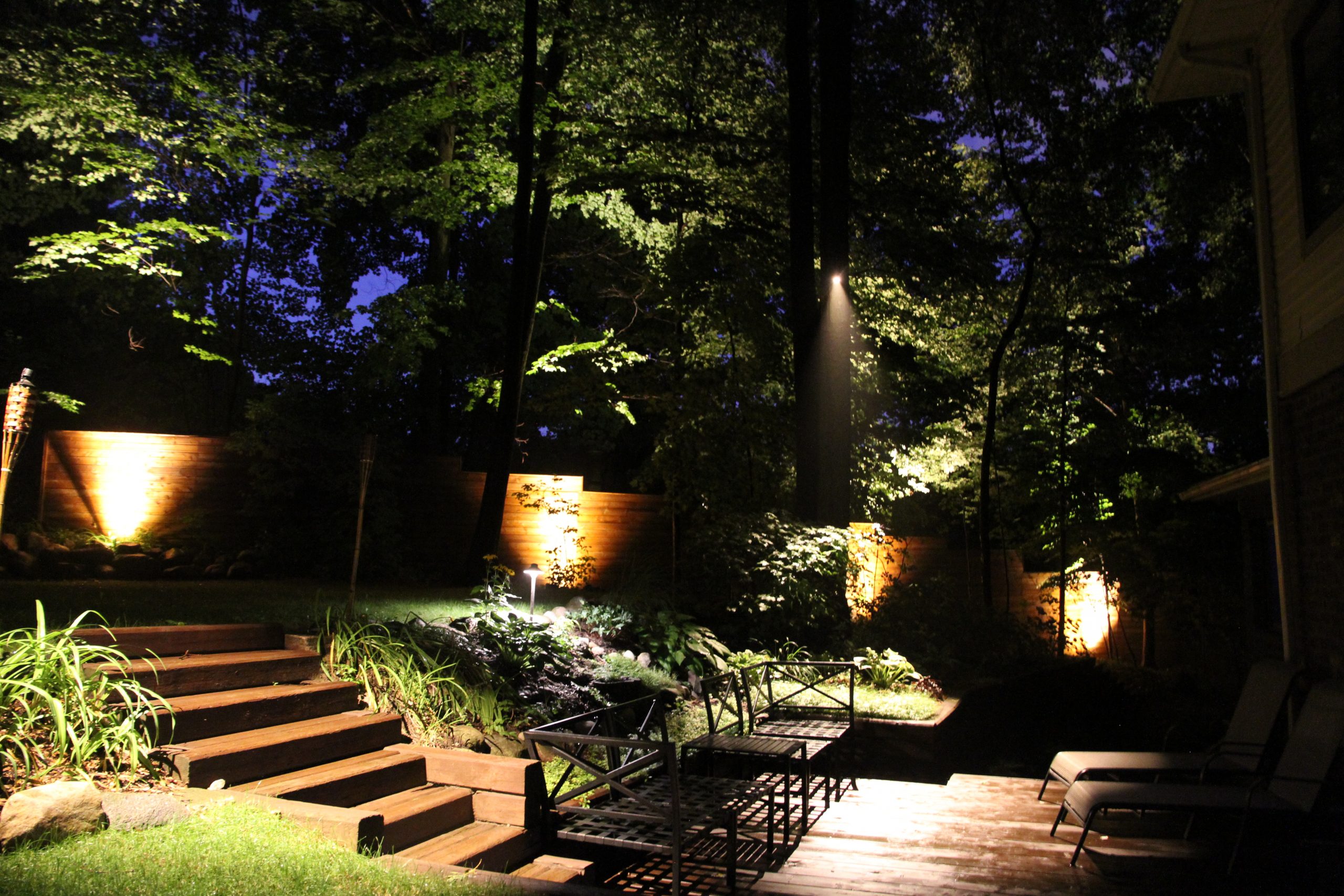 cottage landscape lighting tips