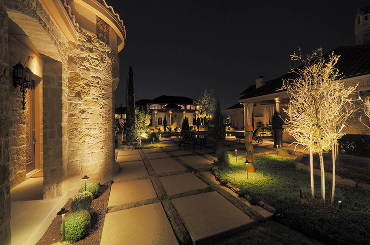 Pathway and driveway landscape lighting ideas and tips 