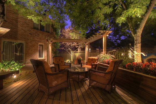 Patio landscaping lighting small spaces