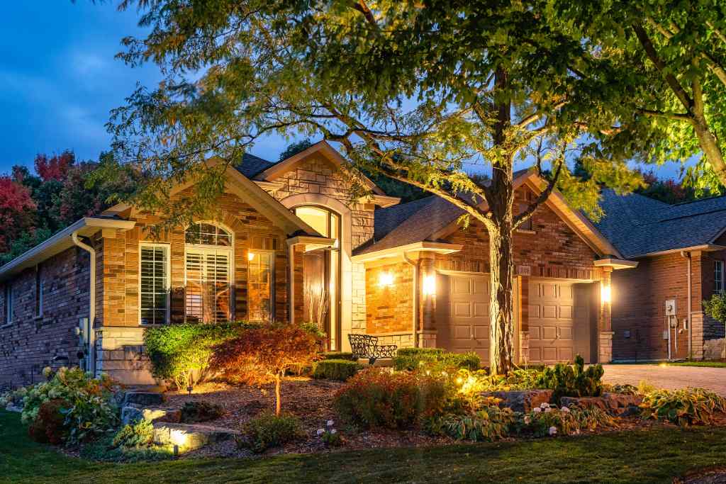 Best 7 Areas to Boost Curb Appeal with Outdoor Lighting